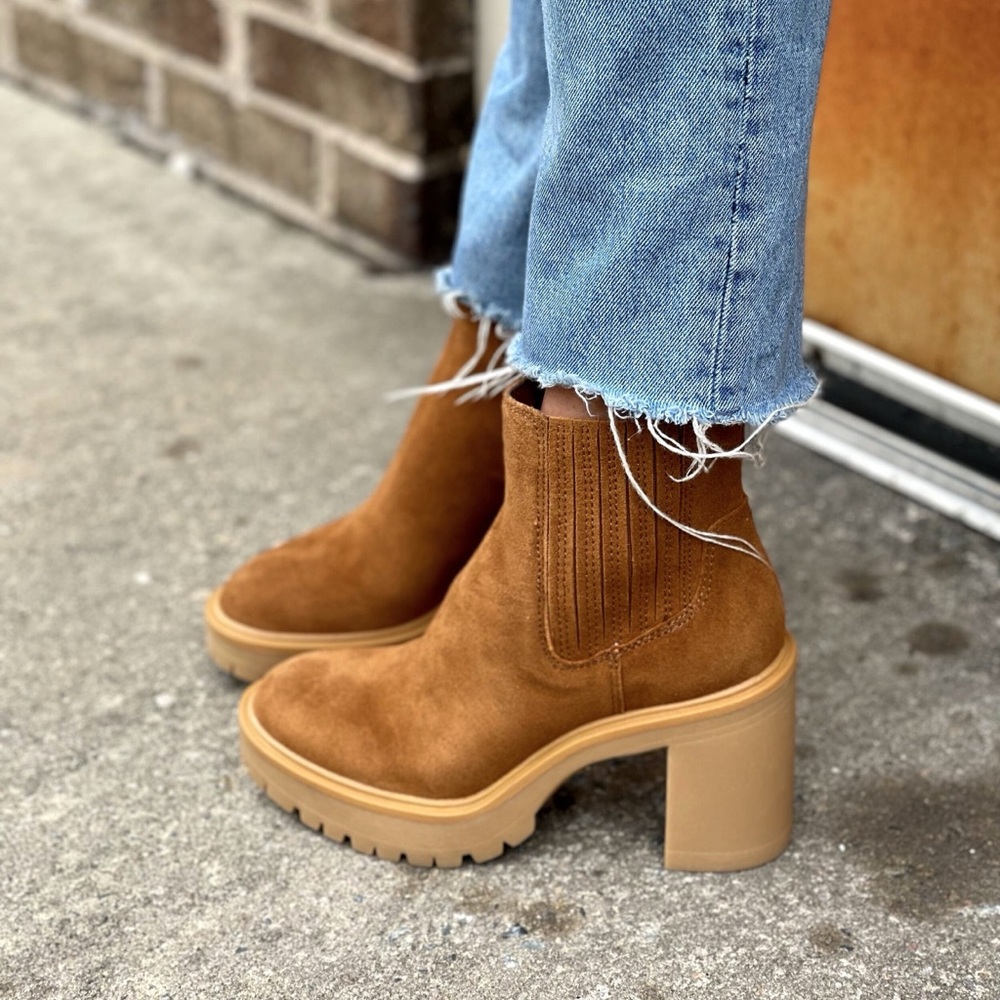 Dolce Vita Caster H2O Waterproof Lug Sole Suede Platform Bootie Camel 7.5 Chunky